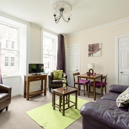 St Marys Street Apartment เอดินบะระ ภายนอก รูปภาพ
