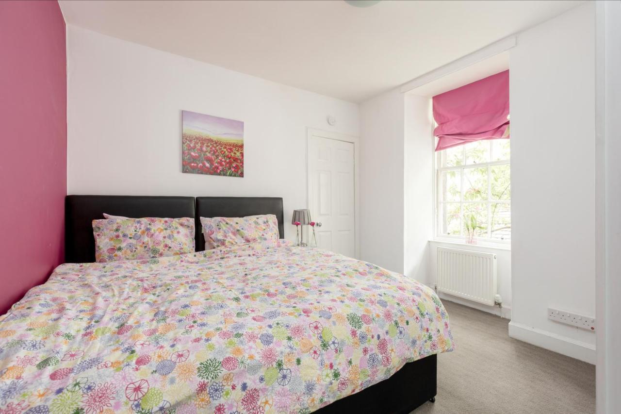 St Marys Street Apartment เอดินบะระ ภายนอก รูปภาพ