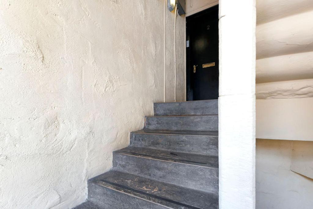 St Marys Street Apartment เอดินบะระ ภายนอก รูปภาพ